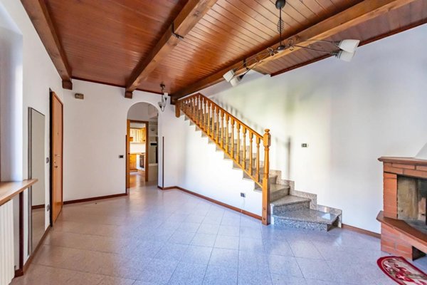 casa indipendente in vendita a Lainate