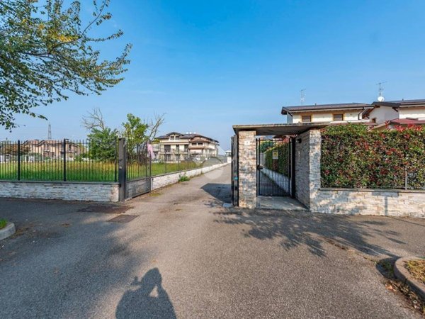 appartamento in vendita a Lainate