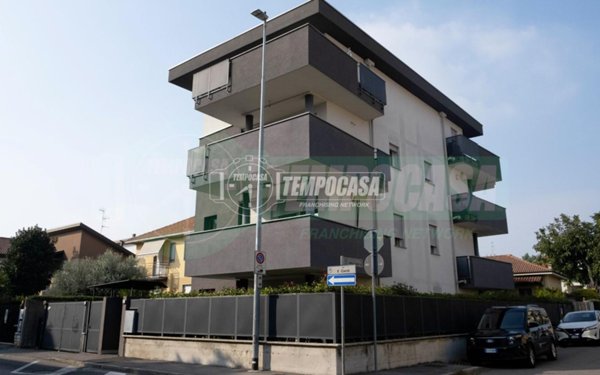 appartamento in vendita a Lainate