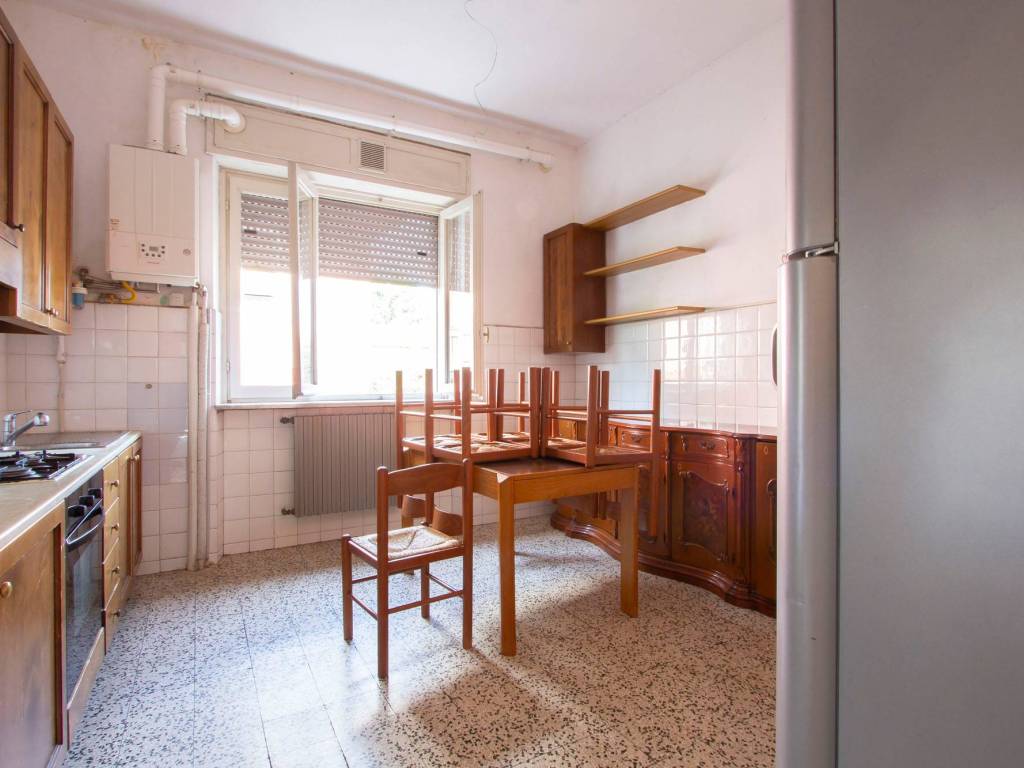 casa indipendente in vendita a Lainate in zona Barbaiana