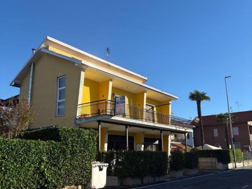 appartamento in vendita a Lainate in zona Pagliera