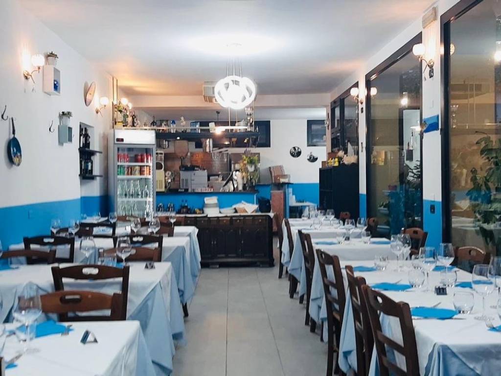 negozio in vendita a Lainate