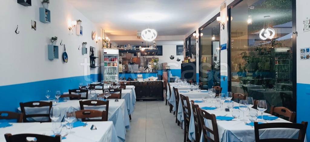 negozio in vendita a Lainate