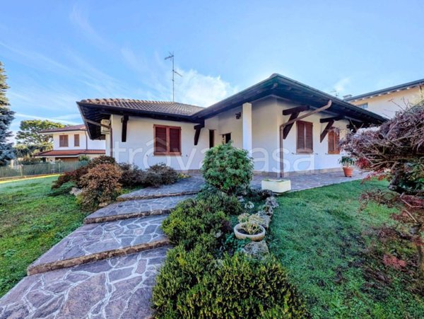 casa indipendente in vendita a Lainate