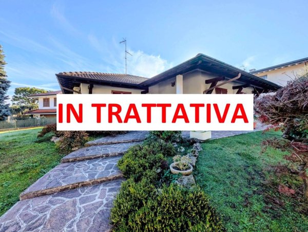 casa indipendente in vendita a Lainate