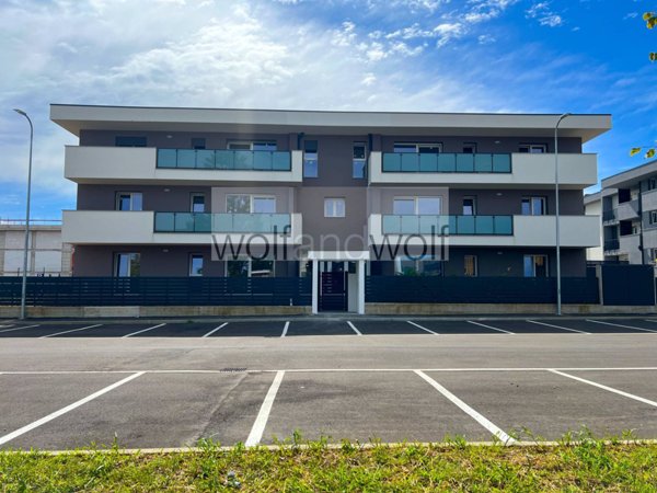 appartamento in vendita a Lainate in zona Pagliera