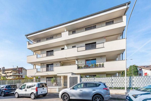 appartamento in vendita a Lainate