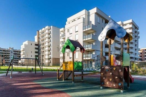 locale di sgombero in vendita a Lainate