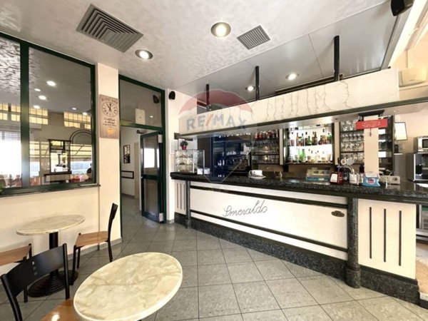 negozio in vendita a Lainate