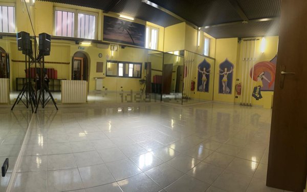 negozio in vendita a Lainate