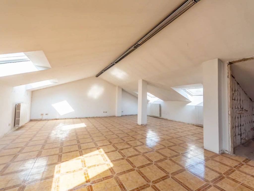 ufficio in vendita a Lainate