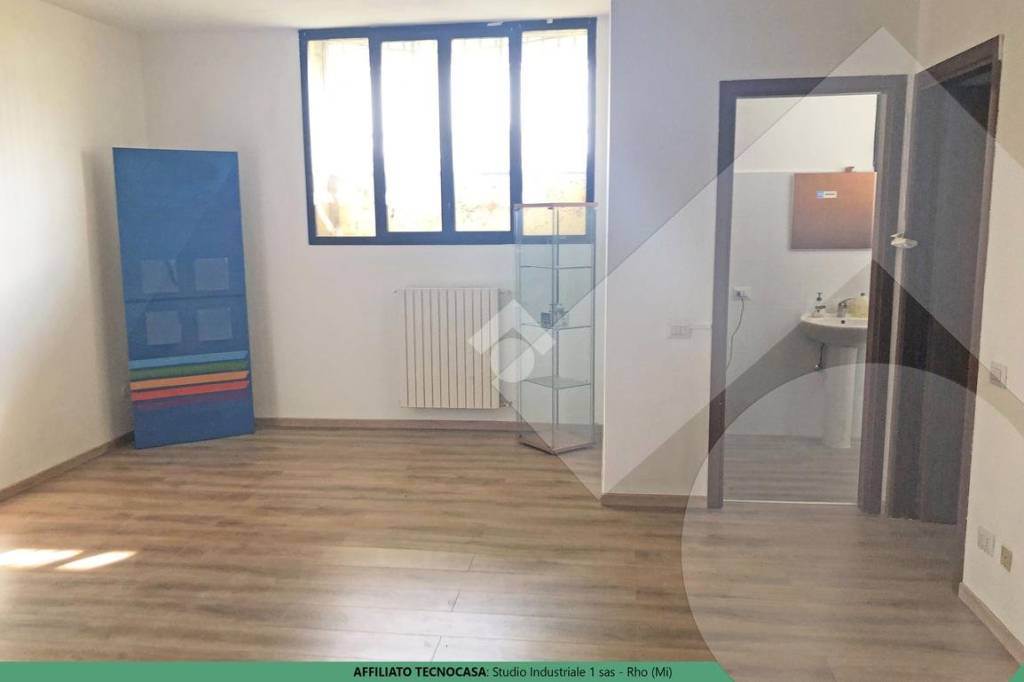 appartamento in vendita a Lainate in zona Barbaiana