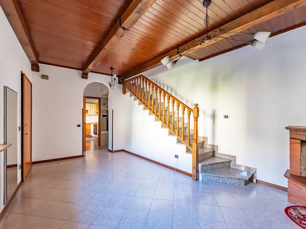 casa indipendente in vendita a Lainate