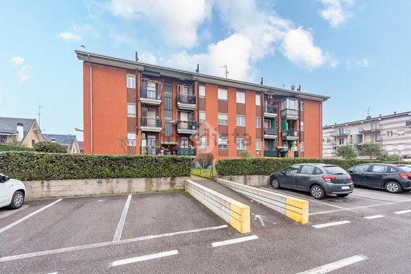 appartamento in vendita a Lainate