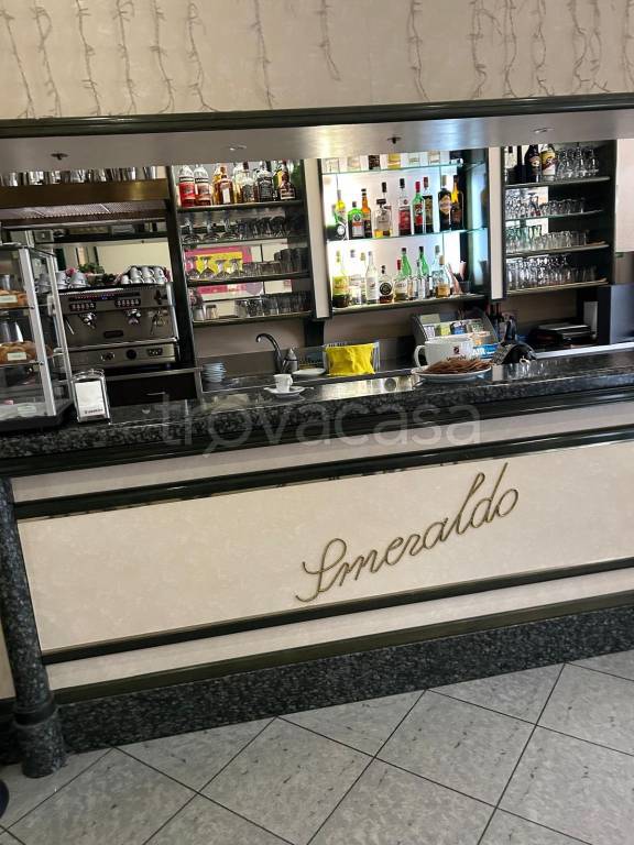 negozio in vendita a Lainate