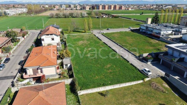 villa in vendita a Lainate in zona Barbaiana