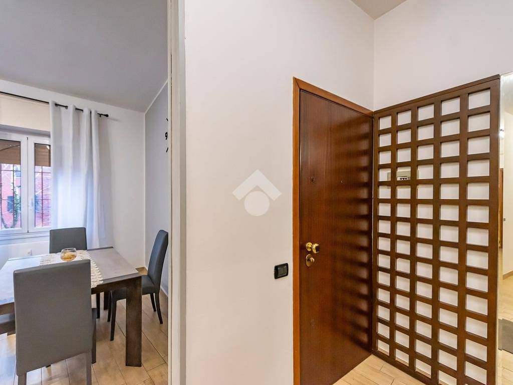 appartamento in vendita a Lainate in zona Barbaiana