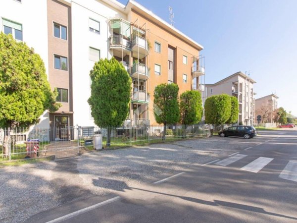appartamento in vendita a Lainate