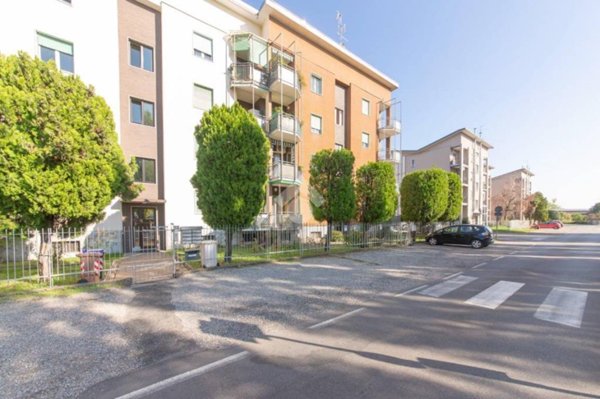appartamento in vendita a Lainate