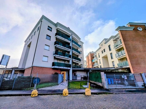 appartamento in vendita a Lainate