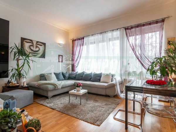 casa indipendente in vendita a Lainate