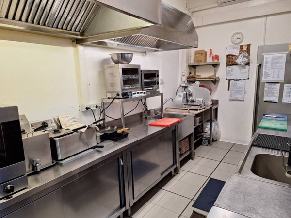 negozio in vendita a Lainate