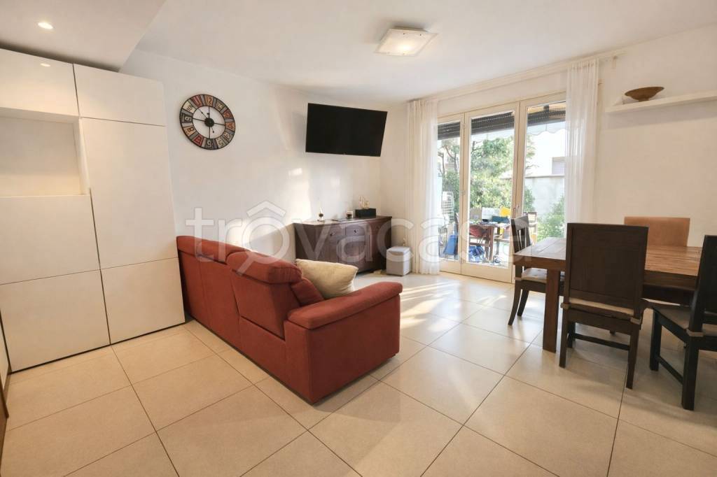 appartamento in vendita a Lainate