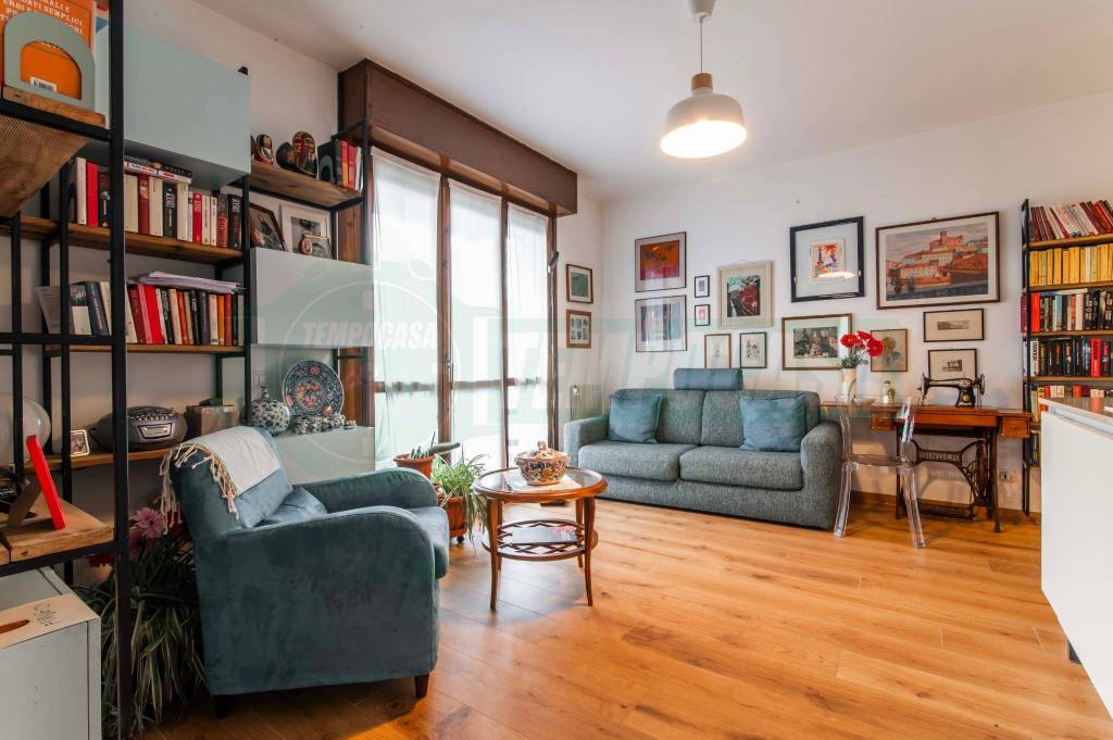 appartamento in vendita a Lainate in zona Barbaiana