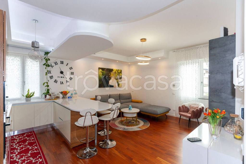 appartamento in vendita a Lainate