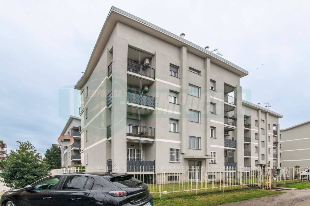 appartamento in vendita a Lainate