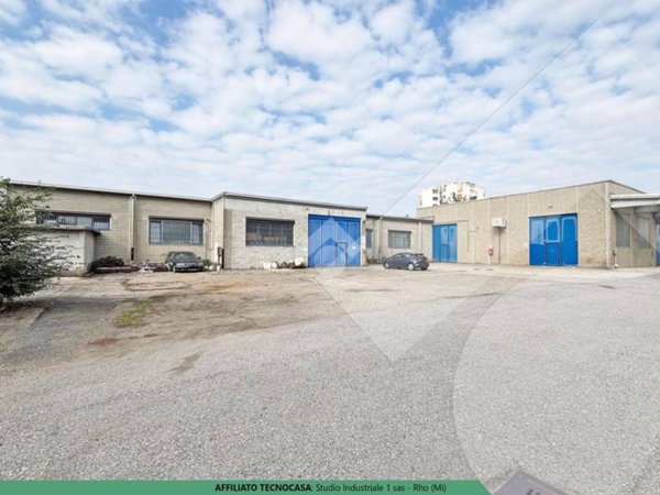 locale commerciale in vendita a Lainate