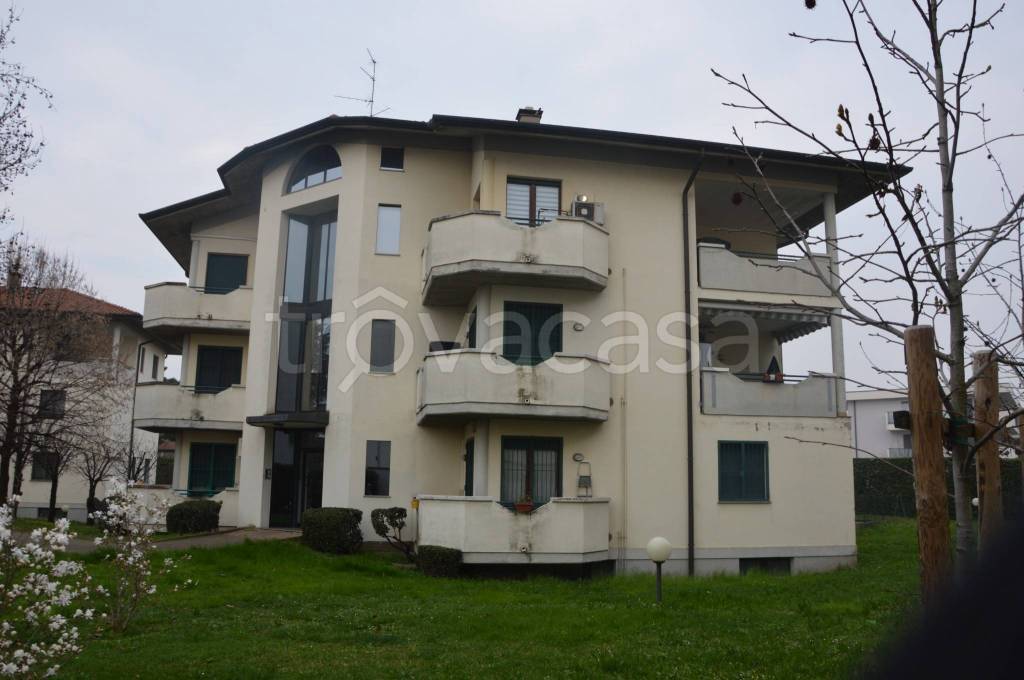 appartamento in vendita a Lainate