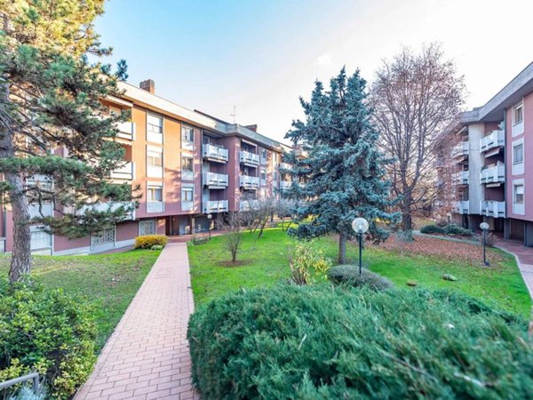 ufficio in vendita a Lainate