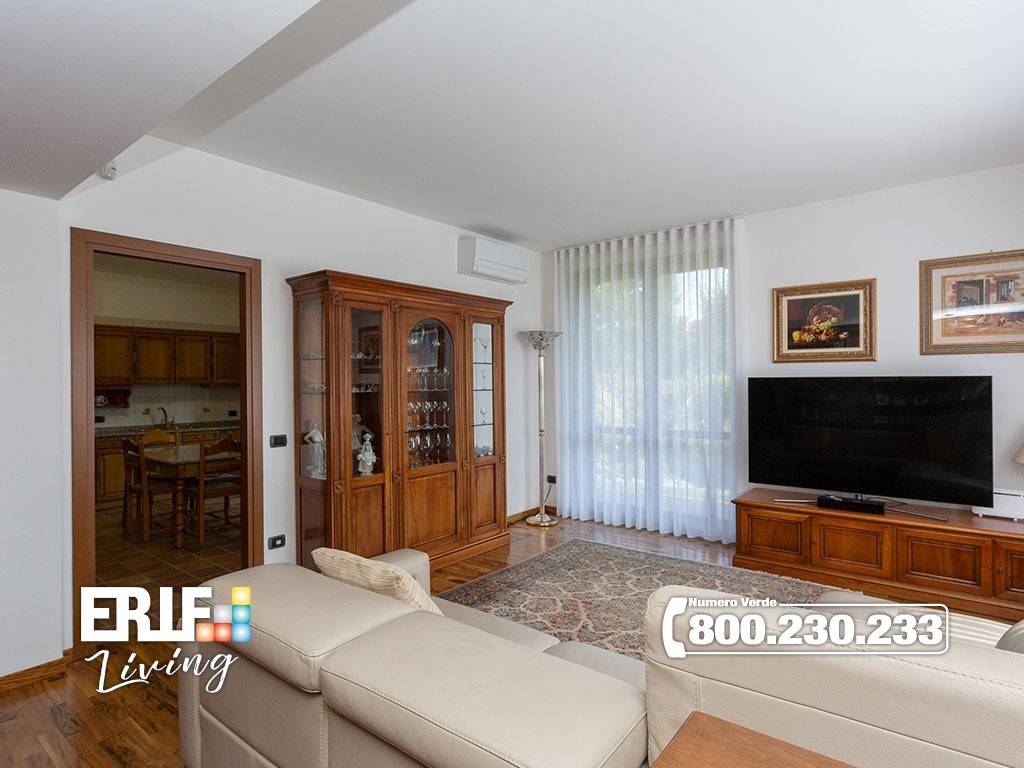 casa indipendente in vendita a Lainate