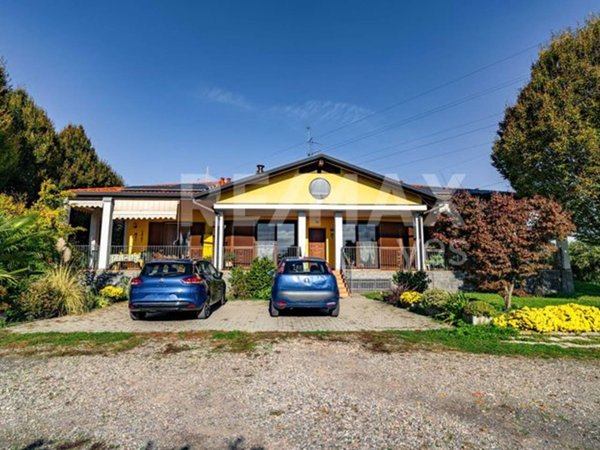 casa indipendente in vendita a Lainate