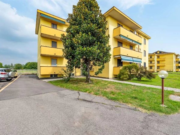 ufficio in vendita a Lainate in zona Barbaiana