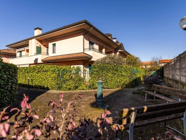 appartamento in vendita a Lainate