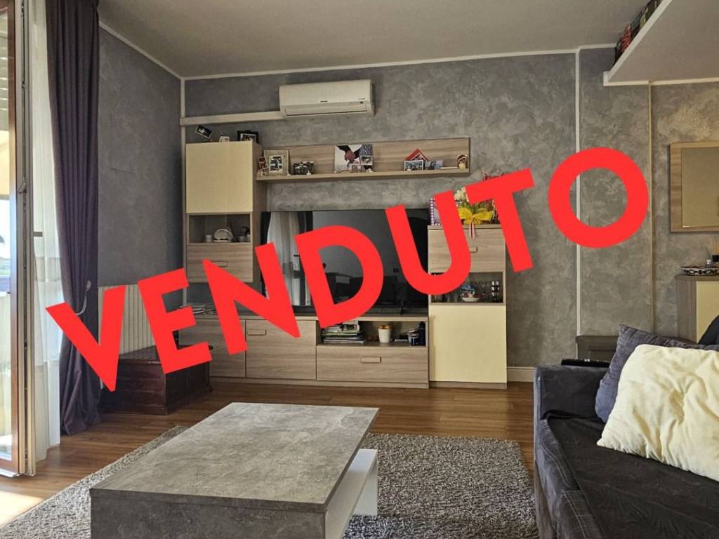 appartamento in vendita a Lainate