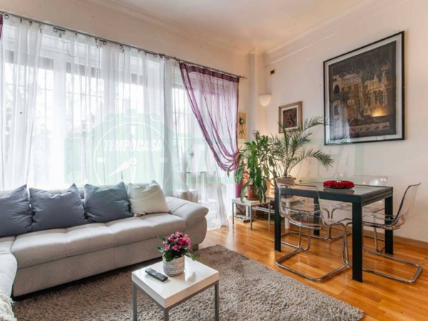 casa indipendente in vendita a Lainate