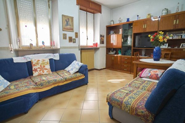appartamento in vendita a Lainate in zona Pagliera