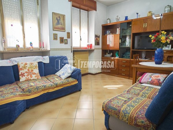 appartamento in vendita a Lainate in zona Pagliera