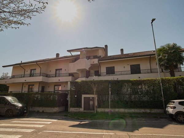 appartamento in vendita a Lainate