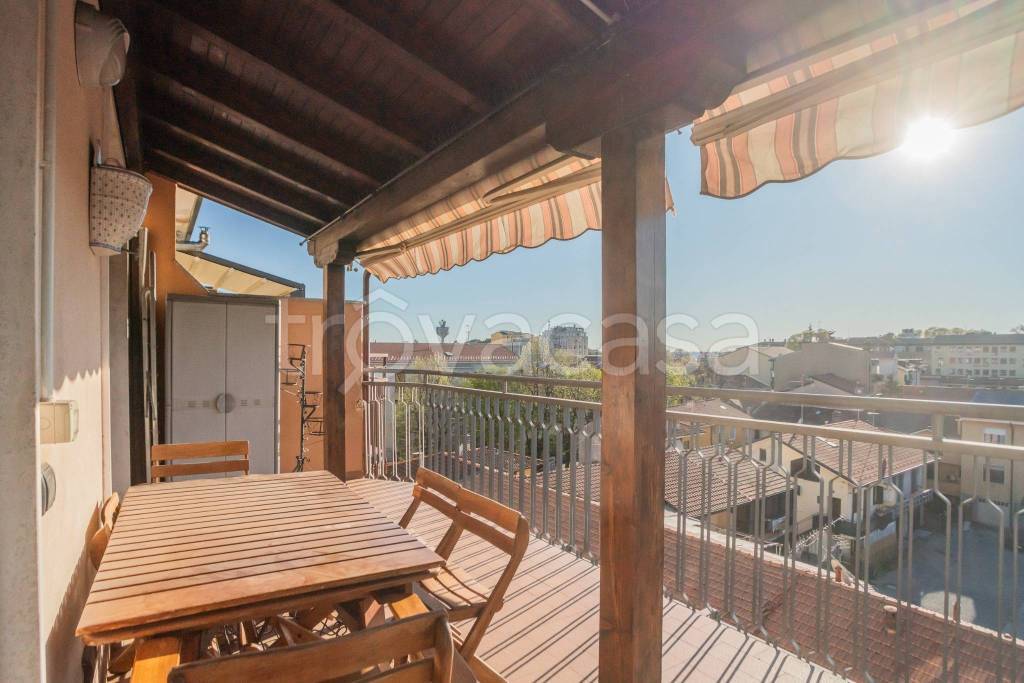 appartamento in vendita a Lainate