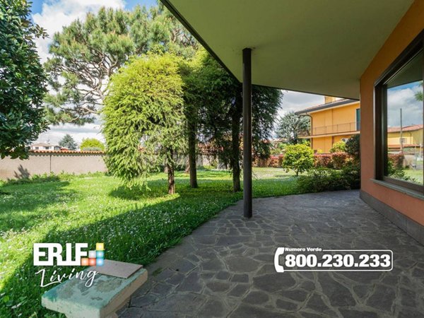 casa indipendente in vendita a Lainate