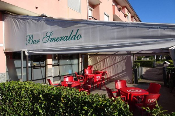 negozio in vendita a Lainate