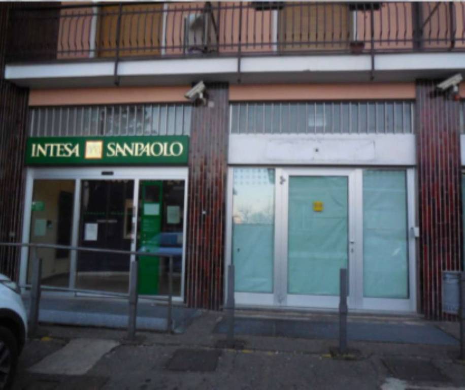 negozio in vendita a Lainate