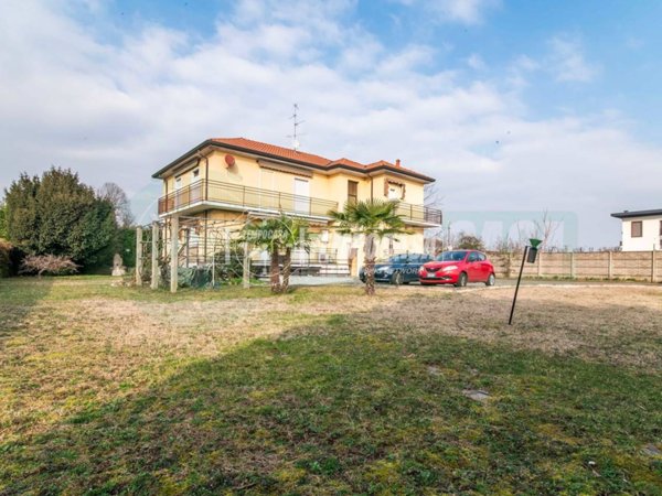 appartamento in vendita a Lainate