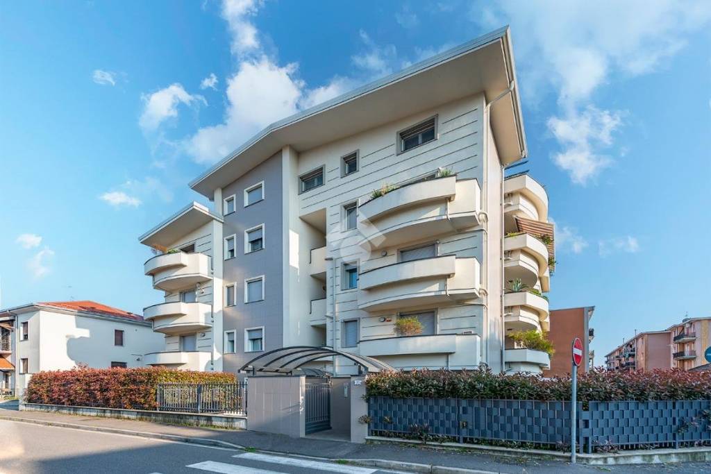 appartamento in vendita a Lainate