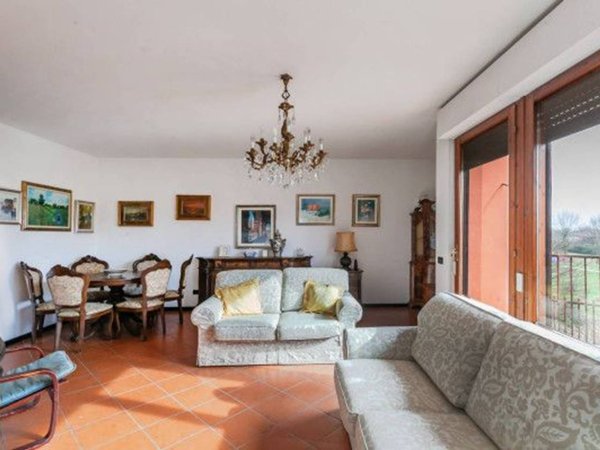 appartamento in vendita a Lainate in zona Barbaiana