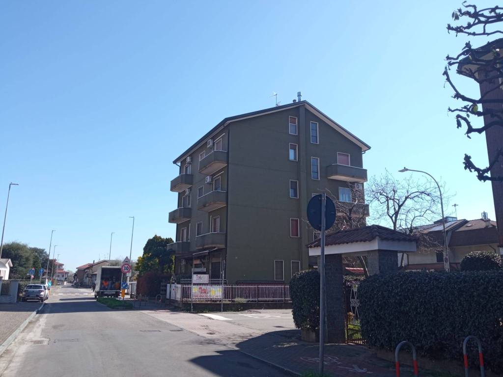 appartamento in vendita a Lainate